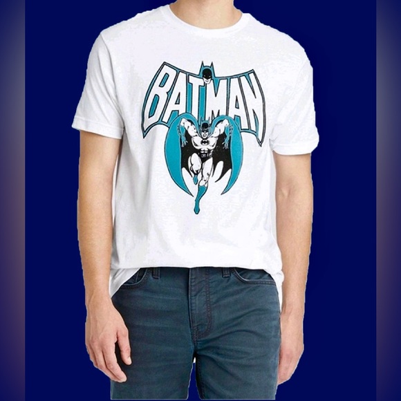 DC Comics— Batman Graphic Tee - Picture 1 of 1